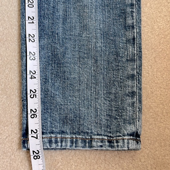 Current Elliot (exclusive for Nordstroms) Boyfriend distressed jeans. Fit 28-29 - Picture 11 of 11